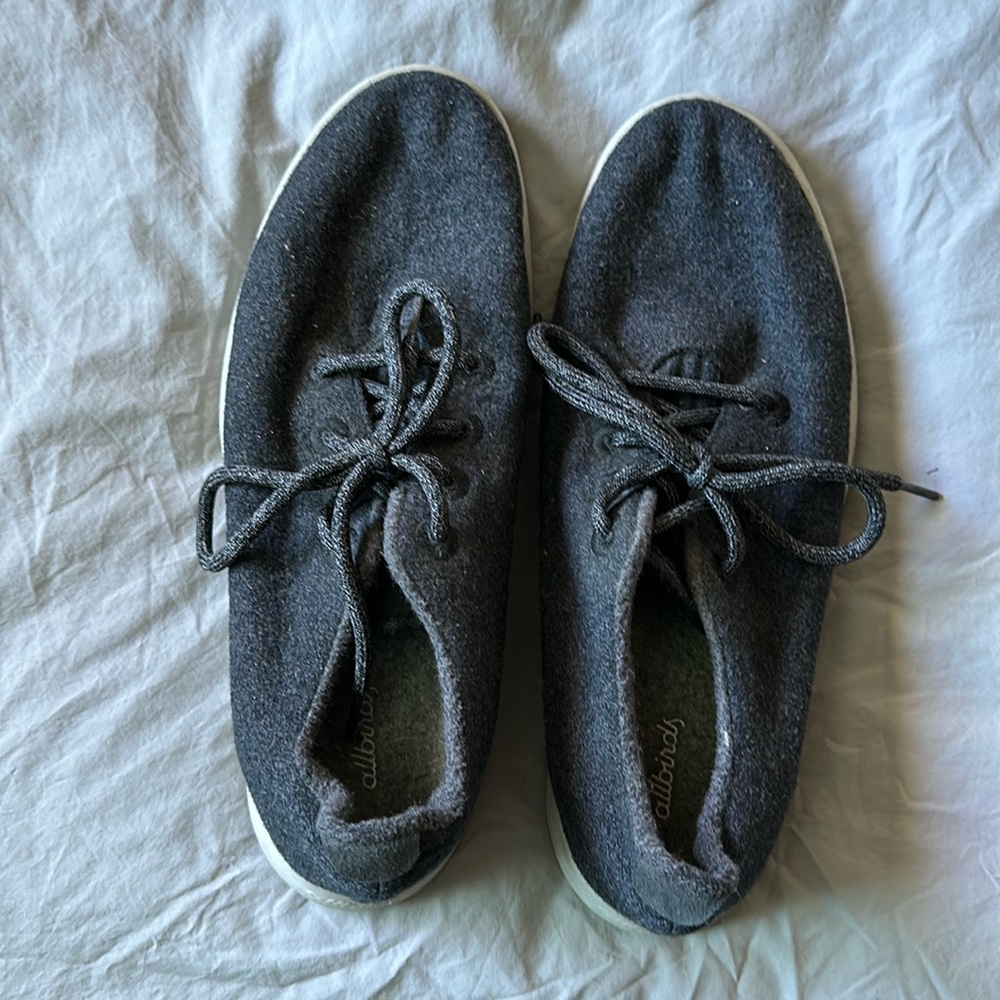Allbirds Men’s Wool Runners - size 11 (Natural Black Upper/Light Grey Sole)